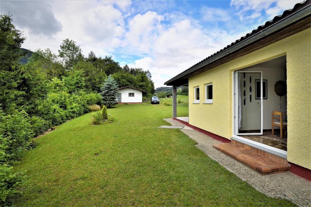 Ferienhaus Am Traunsee Mit Bergsicht เทราน์เคอร์เคน ภายนอก รูปภาพ
